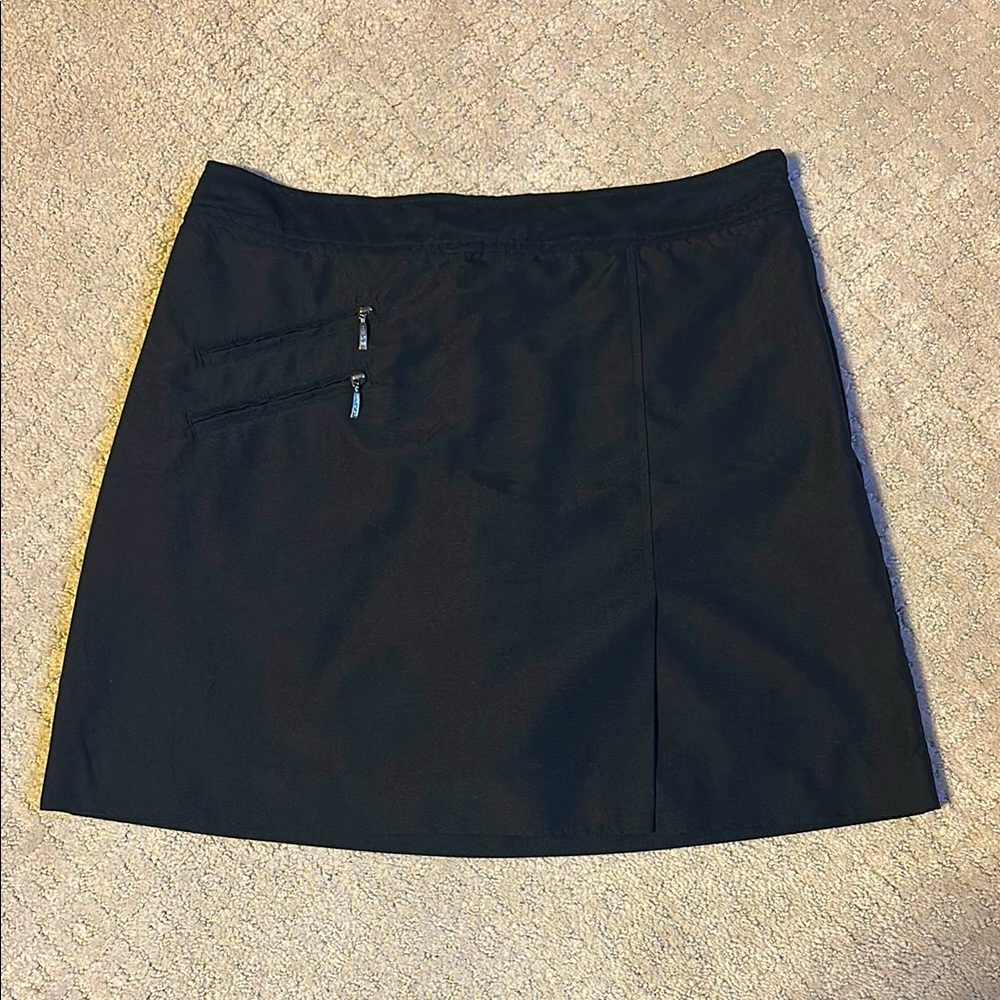 Izod Women’s Golf Skort, Size 6